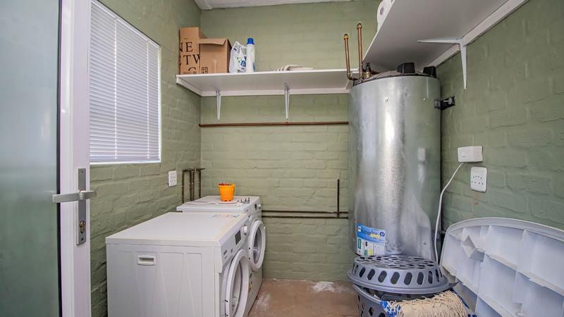 4 Bedroom Property for Sale in Jongensfontein Western Cape
